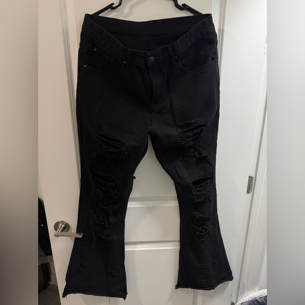Black Distressed Women's Jeans